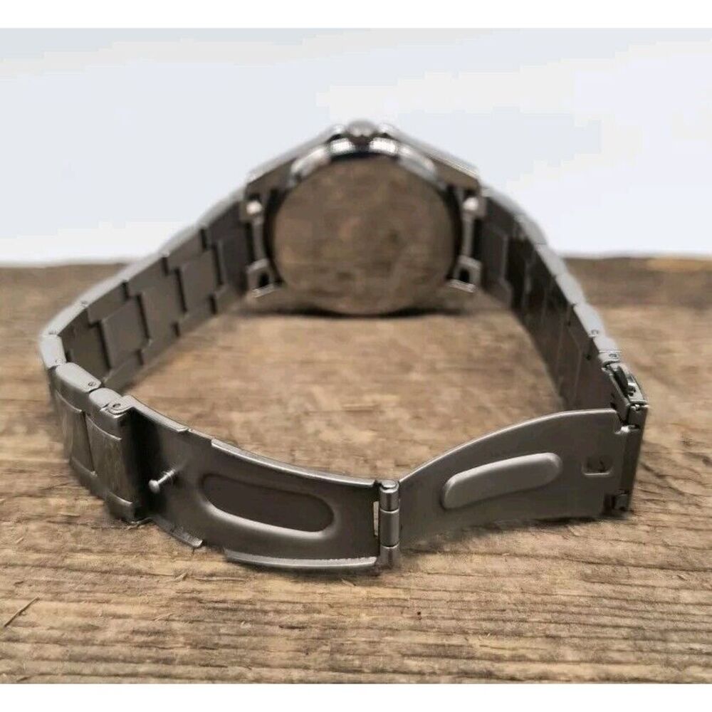 Men's Stainless Steel Kenneth Cole 42mm Watch With Black Dial - New Battery - Picture 6 of 11